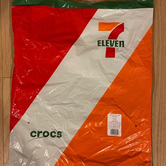 7-11 Seven Eleven Classic Orange crocs - men’s 4/women’s 6 - Picture 6 of 6